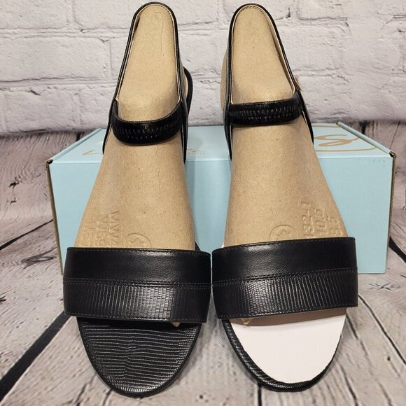 LifeStride Yuma Wedge Sandals - Picture 1 of 8